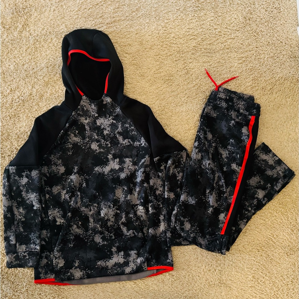 Techie Fleece Hoodie Sweatshirt & Jogger Set